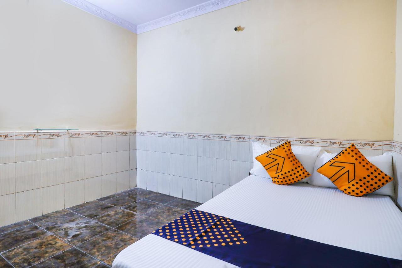 Spot On 66527 Pallavi Lodge Ulhāsnagar Екстериор снимка