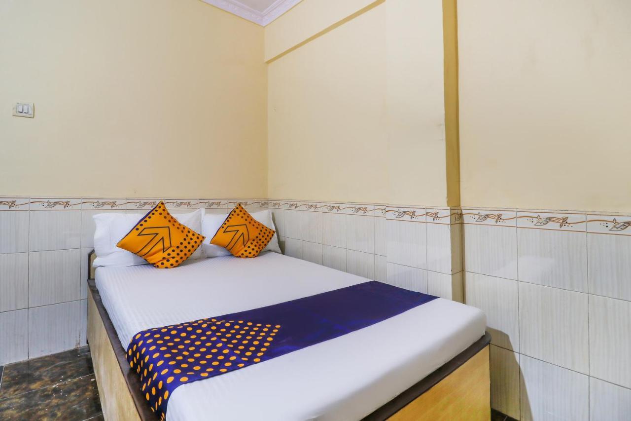 Spot On 66527 Pallavi Lodge Ulhāsnagar Екстериор снимка