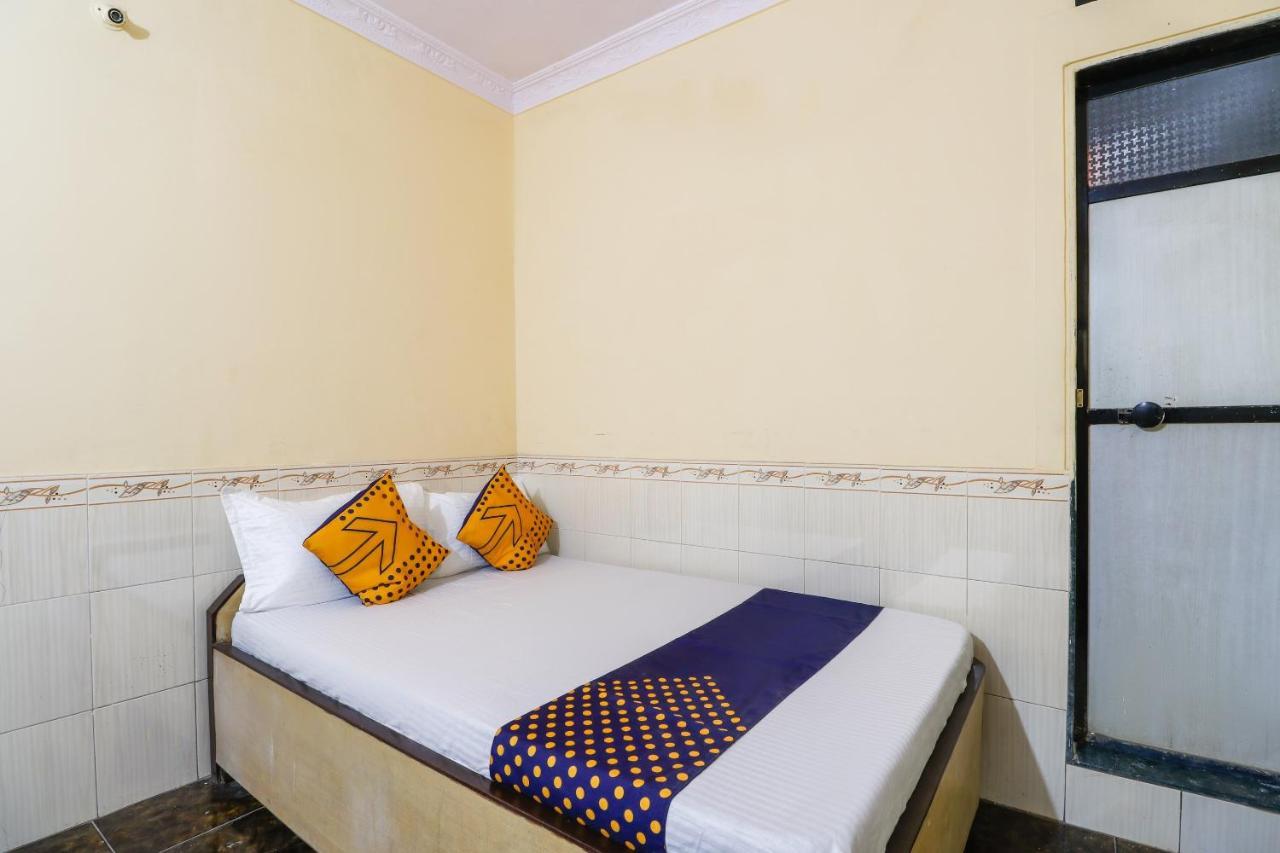 Spot On 66527 Pallavi Lodge Ulhāsnagar Екстериор снимка