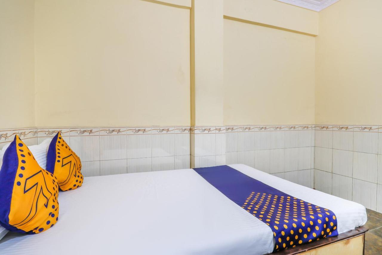 Spot On 66527 Pallavi Lodge Ulhāsnagar Екстериор снимка
