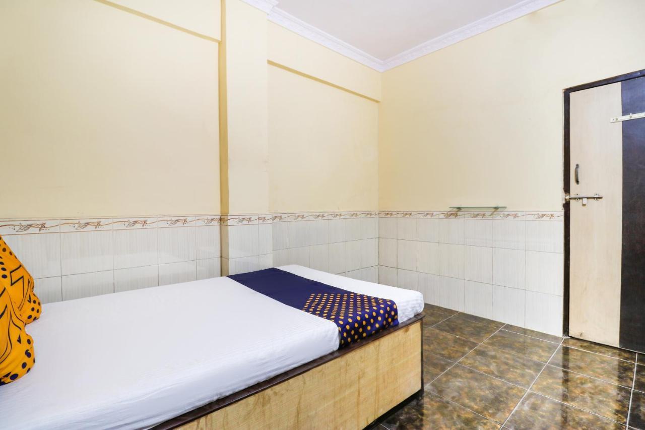 Spot On 66527 Pallavi Lodge Ulhāsnagar Екстериор снимка